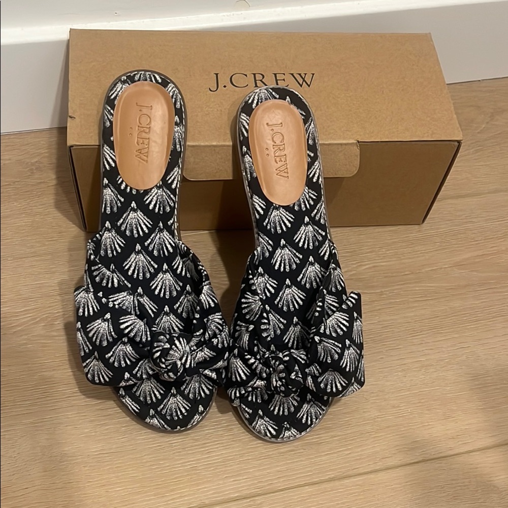 J. Crew Black and White Leaf Print Slides